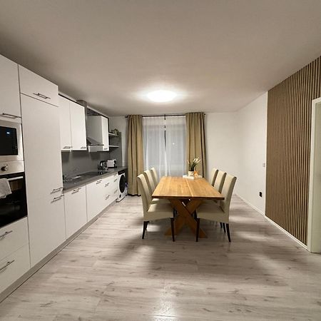 140Qm - 4 Zimmer- Parkplatz - Autobahn - Blauer See - Mallibase Apartments Garbsen Zewnętrze zdjęcie