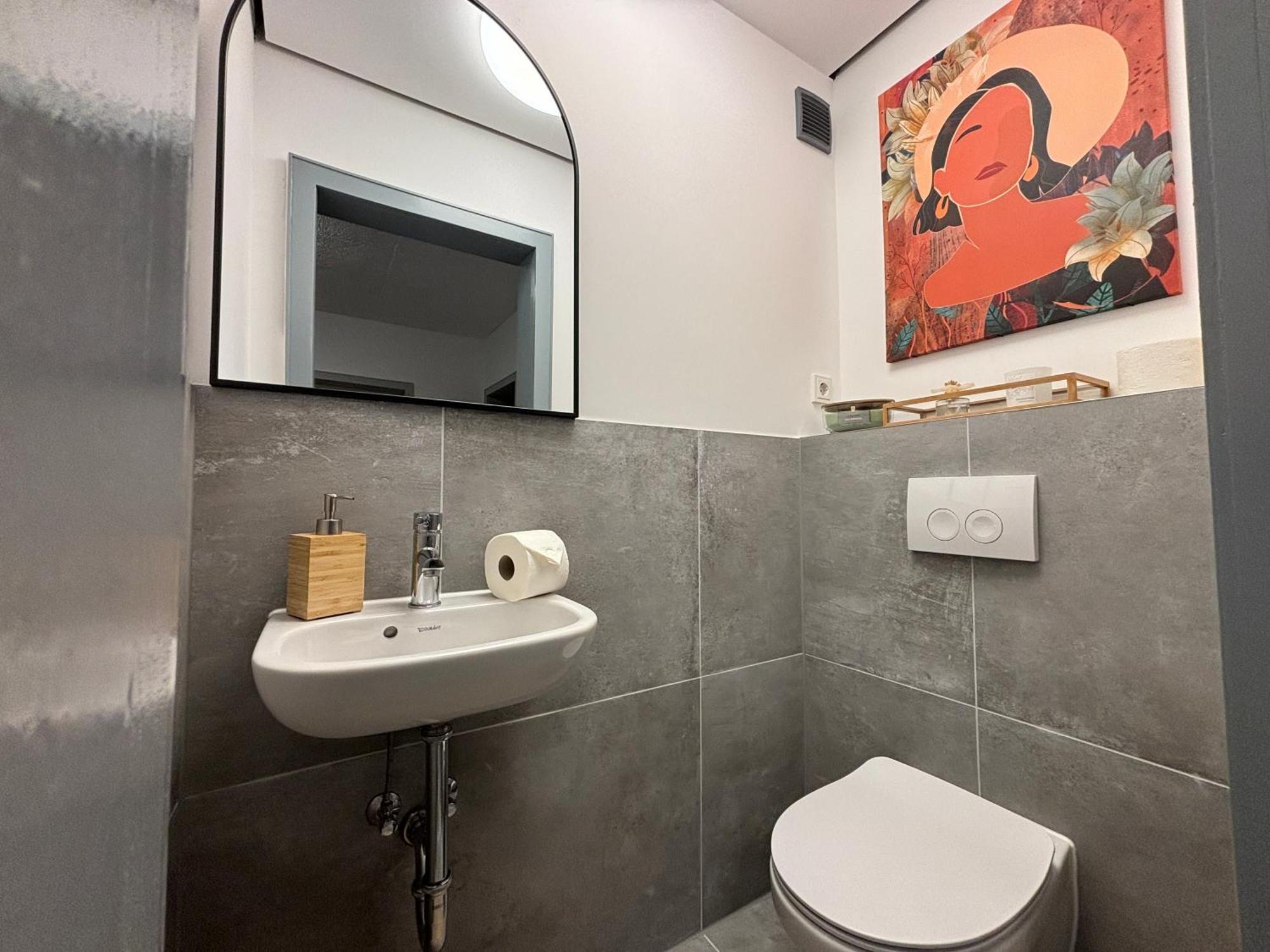 140Qm - 4 Zimmer- Parkplatz - Autobahn - Blauer See - Mallibase Apartments Garbsen Zewnętrze zdjęcie