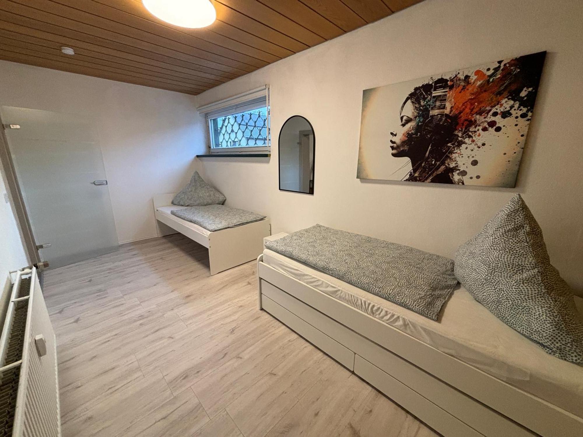 140Qm - 4 Zimmer- Parkplatz - Autobahn - Blauer See - Mallibase Apartments Garbsen Zewnętrze zdjęcie